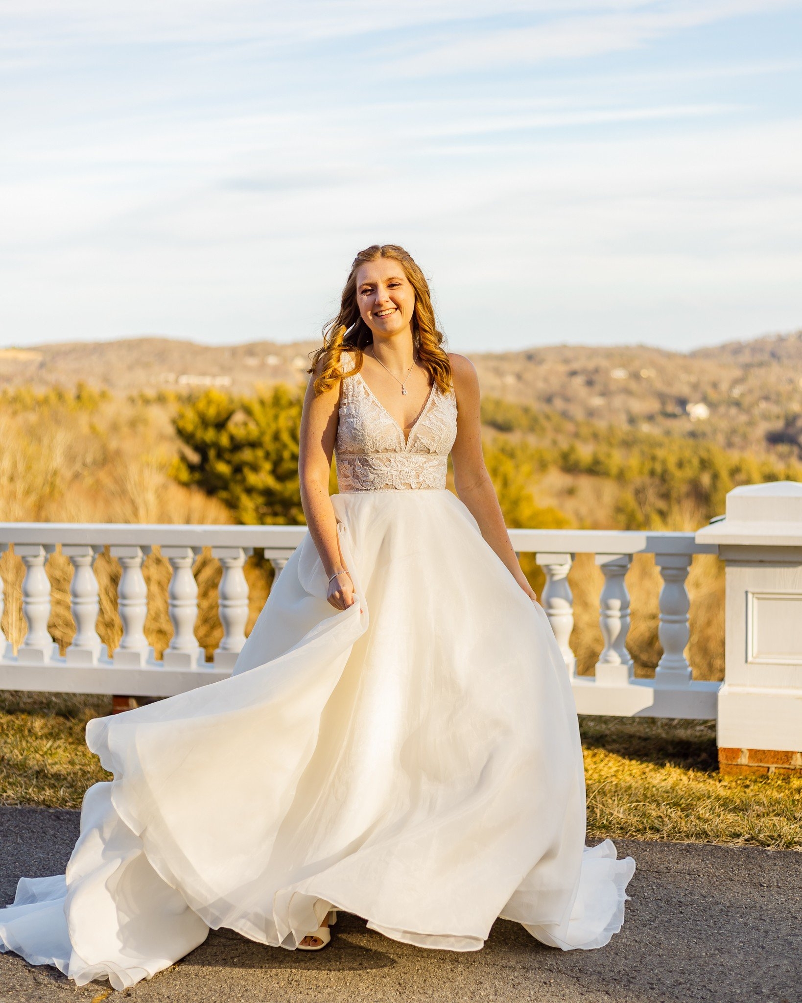 carousel-hero-element image-0